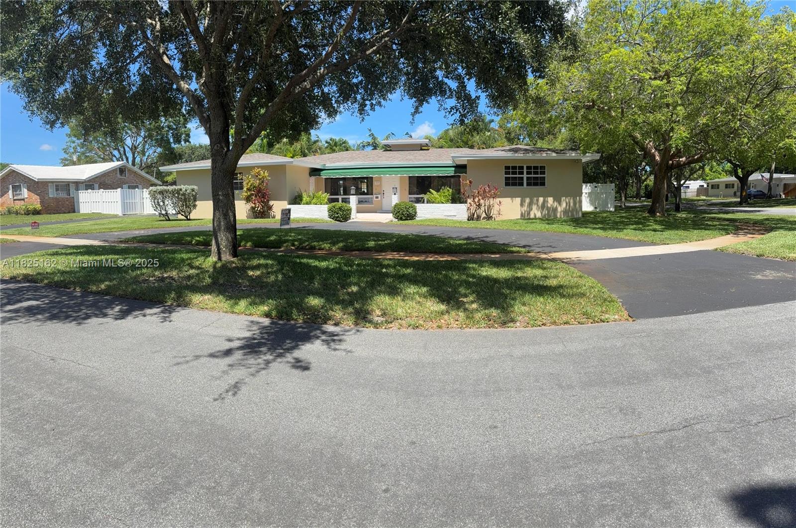 280 SW 63rd Ave