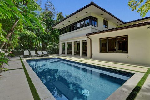 5735 N Bay Rd Miami Beach FL 33140