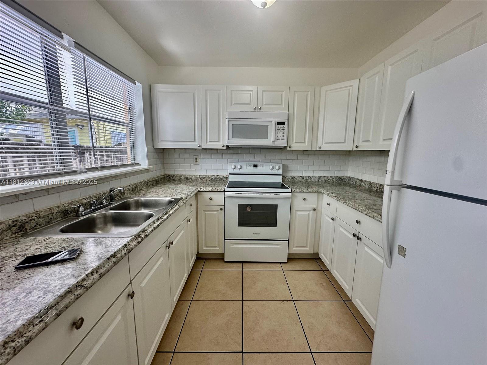 Rental Property at 1947 Jefferson St 2, Hollywood, Broward County, Florida - Bedrooms: 2 
Bathrooms: 2  - $2,200 MO.