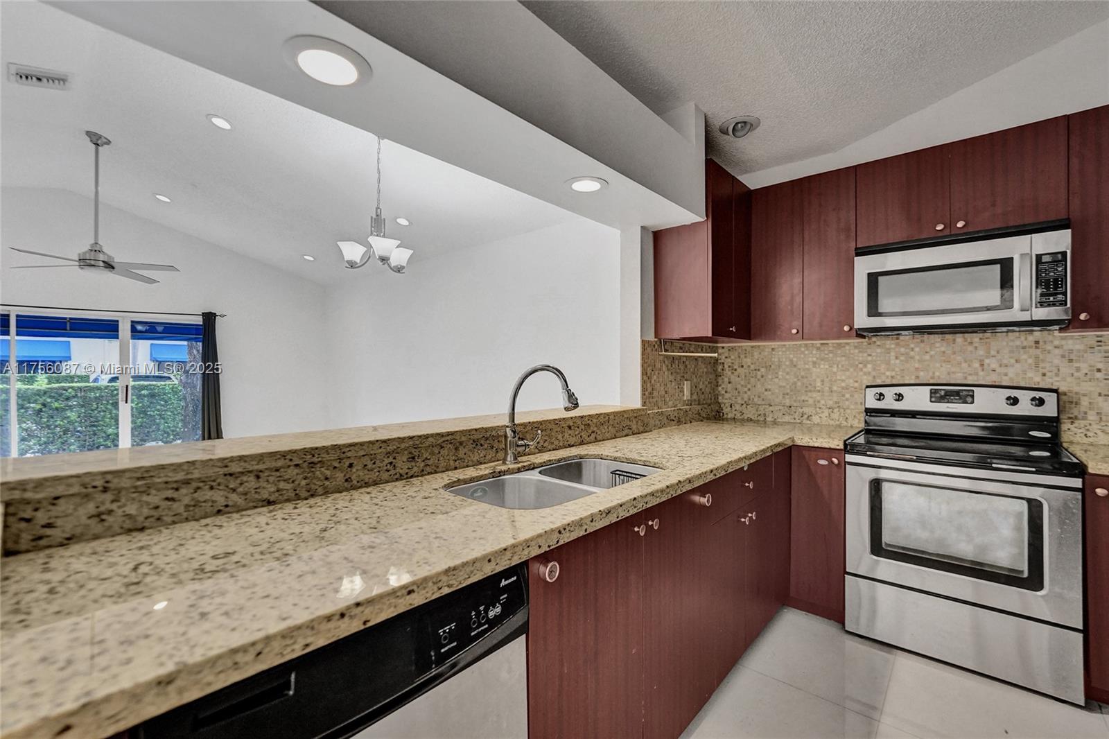 Rental Property at 5201 Sw 31st Ave 231, Dania Beach, Miami-Dade County, Florida - Bedrooms: 3 
Bathrooms: 2  - $2,800 MO.