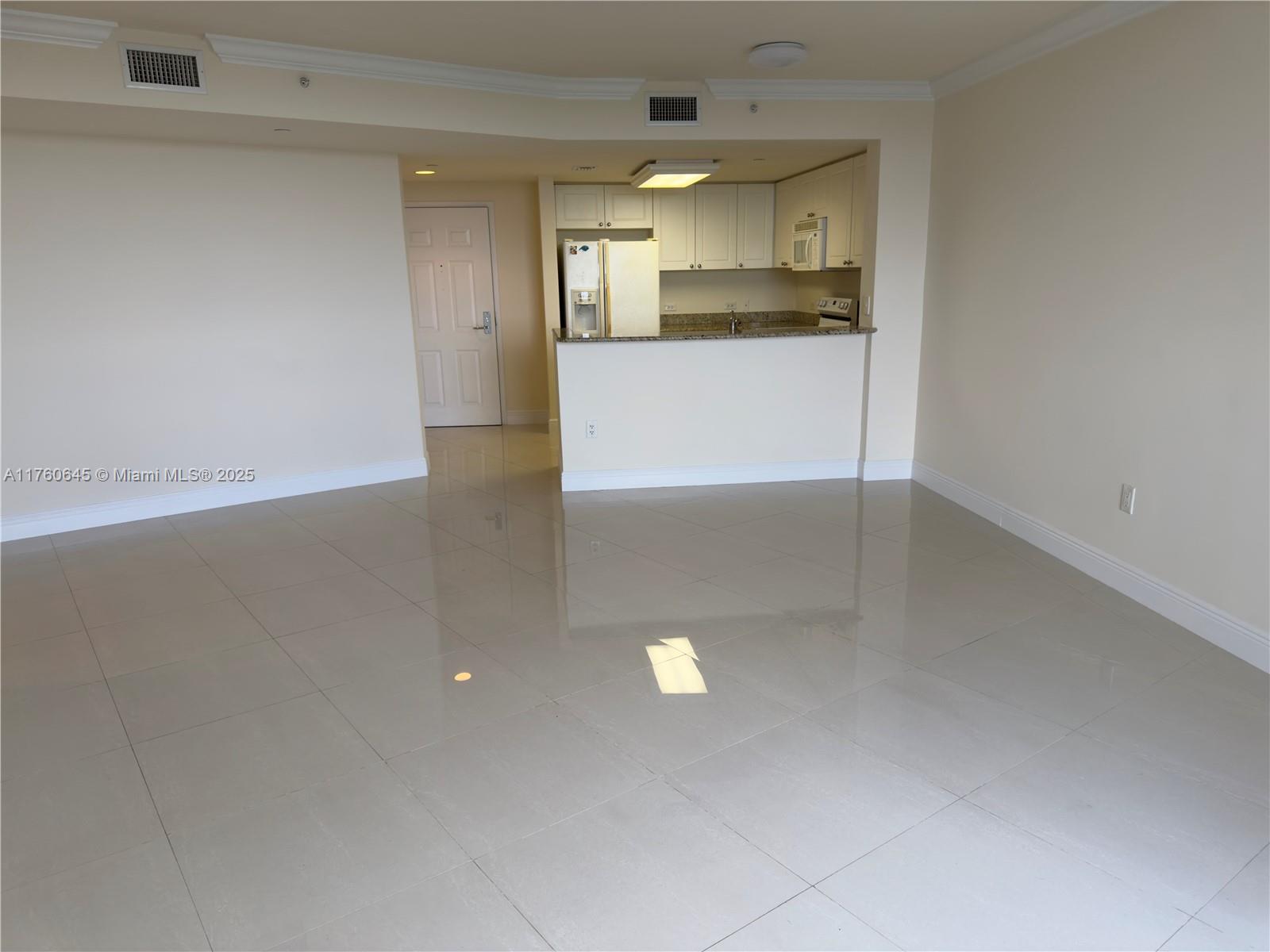 Rental Property at 19501 W Country Club Dr 911, Aventura, Miami-Dade County, Florida - Bedrooms: 1 
Bathrooms: 1  - $2,400 MO.