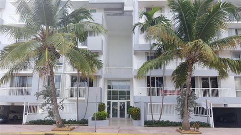 PALM BEACH COUNTY FLORIDA COMING SOON LISTINGS 7832 Collins Ave 403 Miami Beach FL 33141