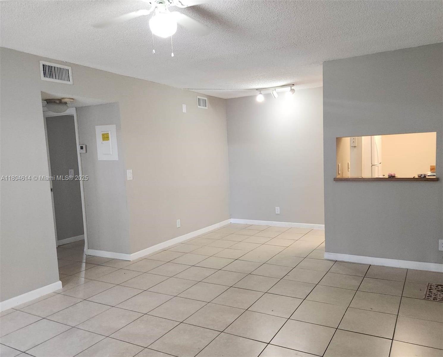 Rental Property at 3776 N University Dr L-8, Coral Springs, Broward County, Florida - Bedrooms: 2 
Bathrooms: 2  - $1,880 MO.