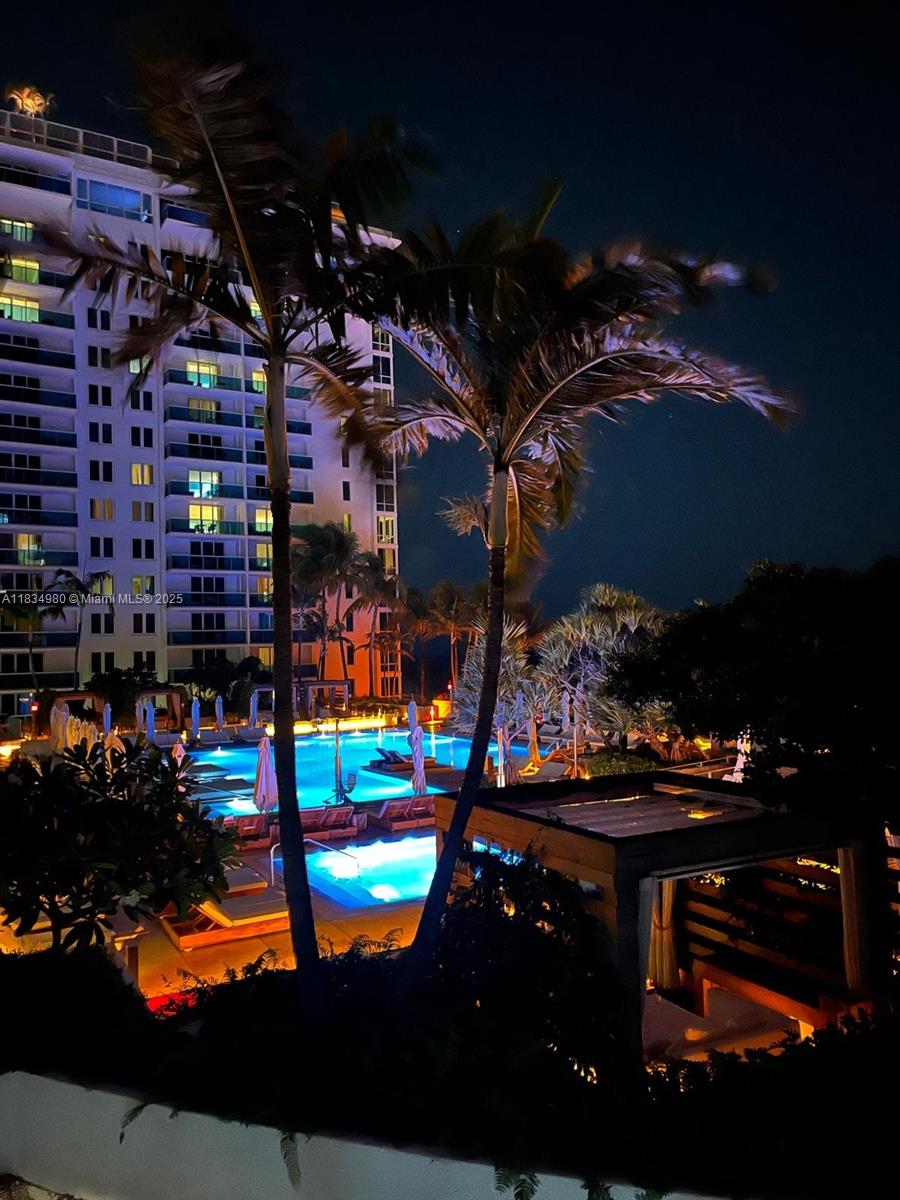 RONEY PALACE CONDO - Residential