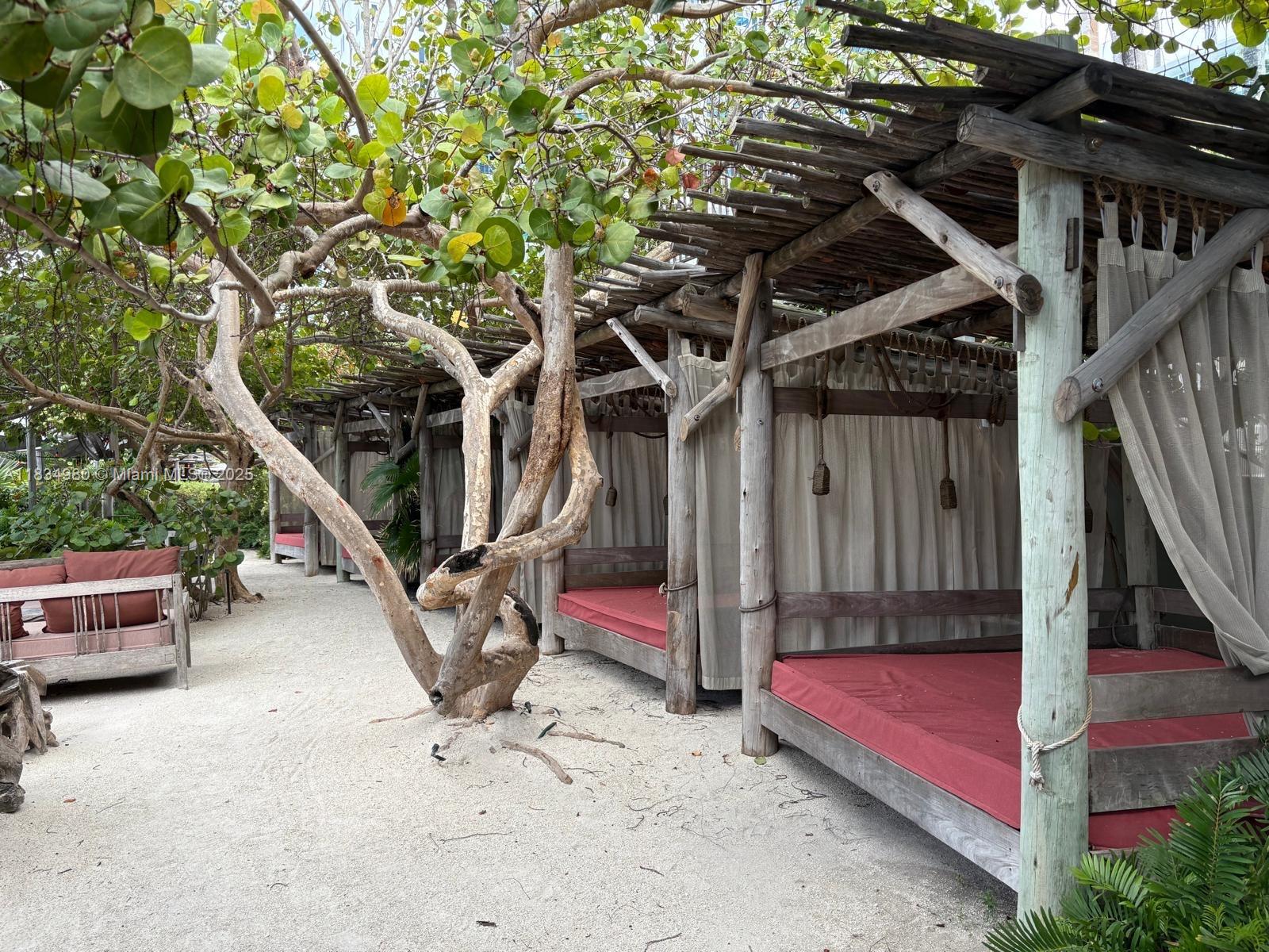 RONEY PALACE CONDO - Residential