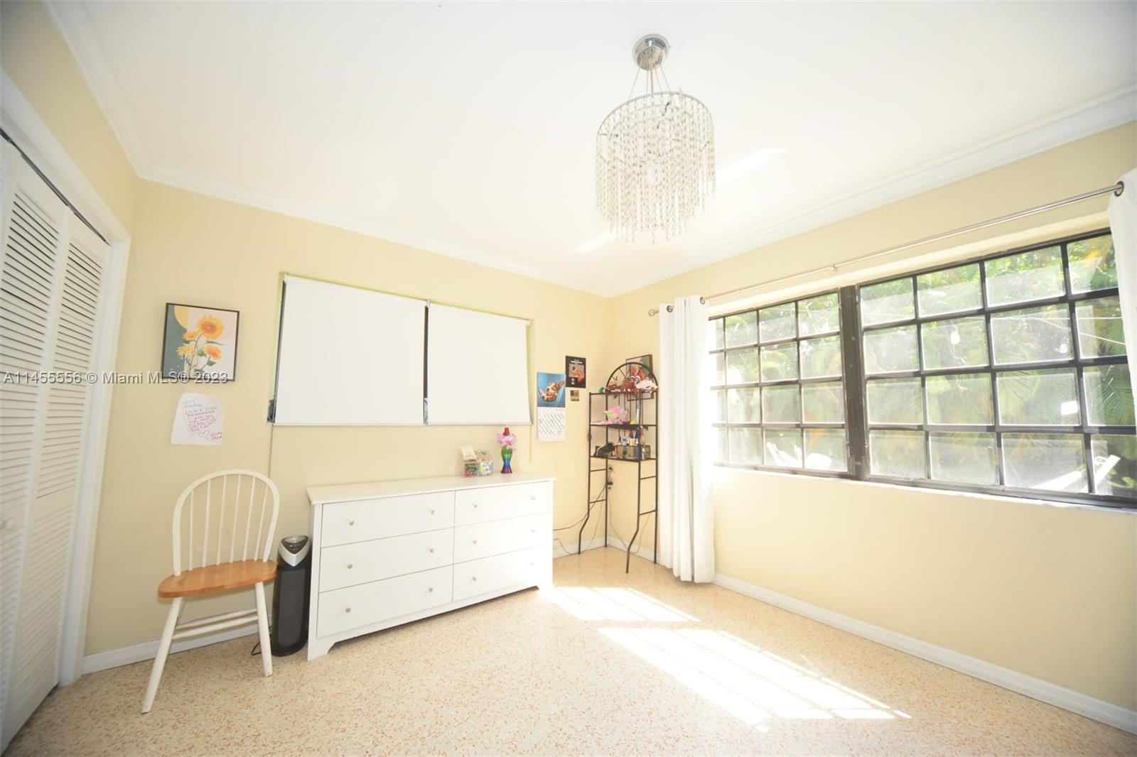 TROPICAL ISLE HOMES SUB 4 - Residential