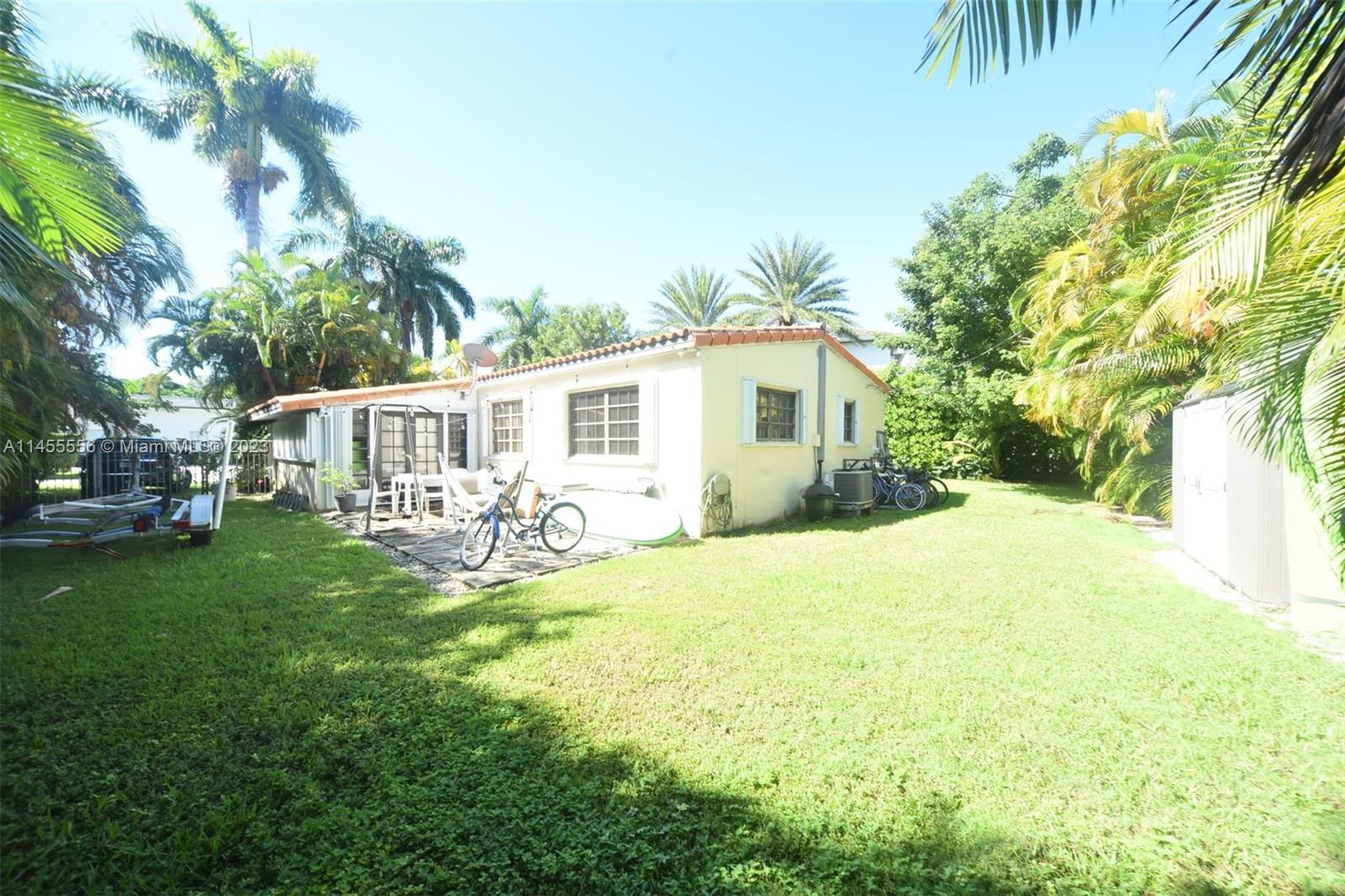 TROPICAL ISLE HOMES SUB 4 - Residential