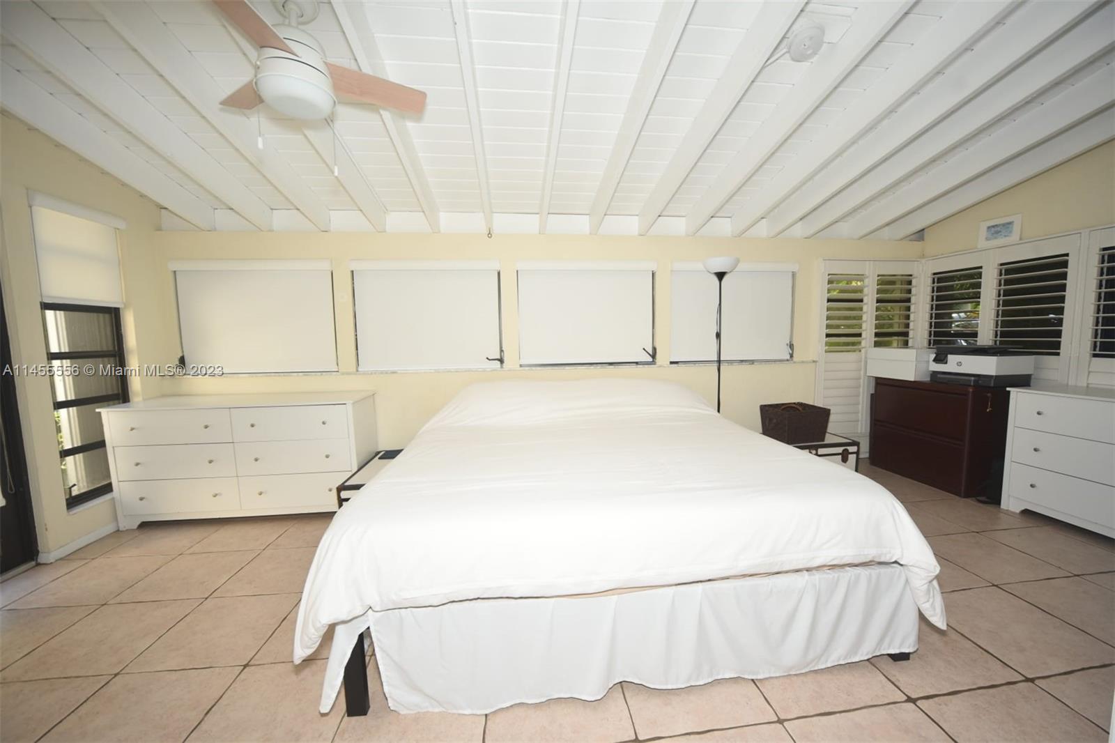 TROPICAL ISLE HOMES SUB 4 - Residential