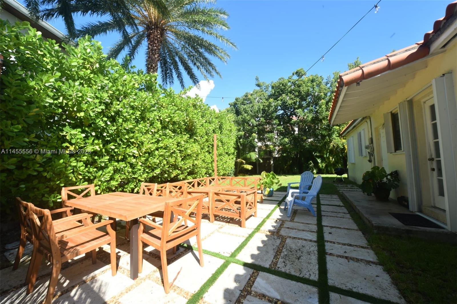 TROPICAL ISLE HOMES SUB 4 - Residential