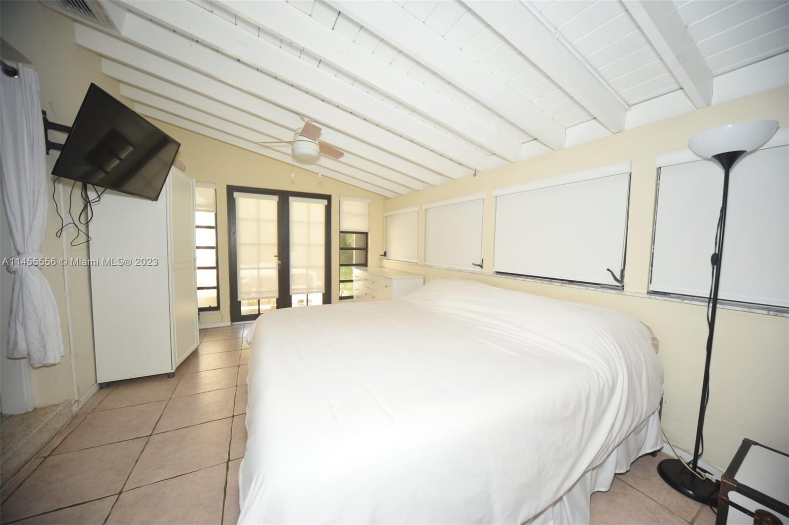 TROPICAL ISLE HOMES SUB 4 - Residential