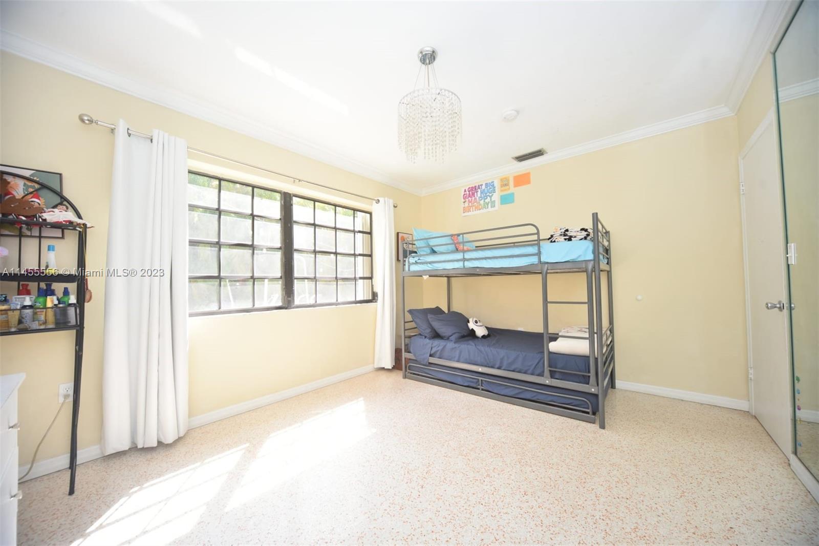 TROPICAL ISLE HOMES SUB 4 - Residential