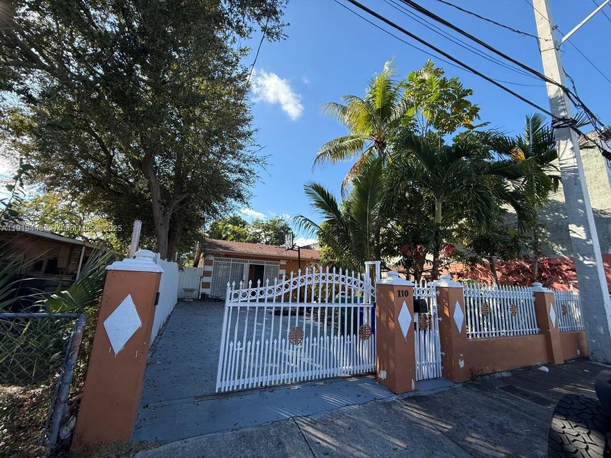 This over 1,400 soft home is siting on an over size lot of 7,200. No Liens, no violations.