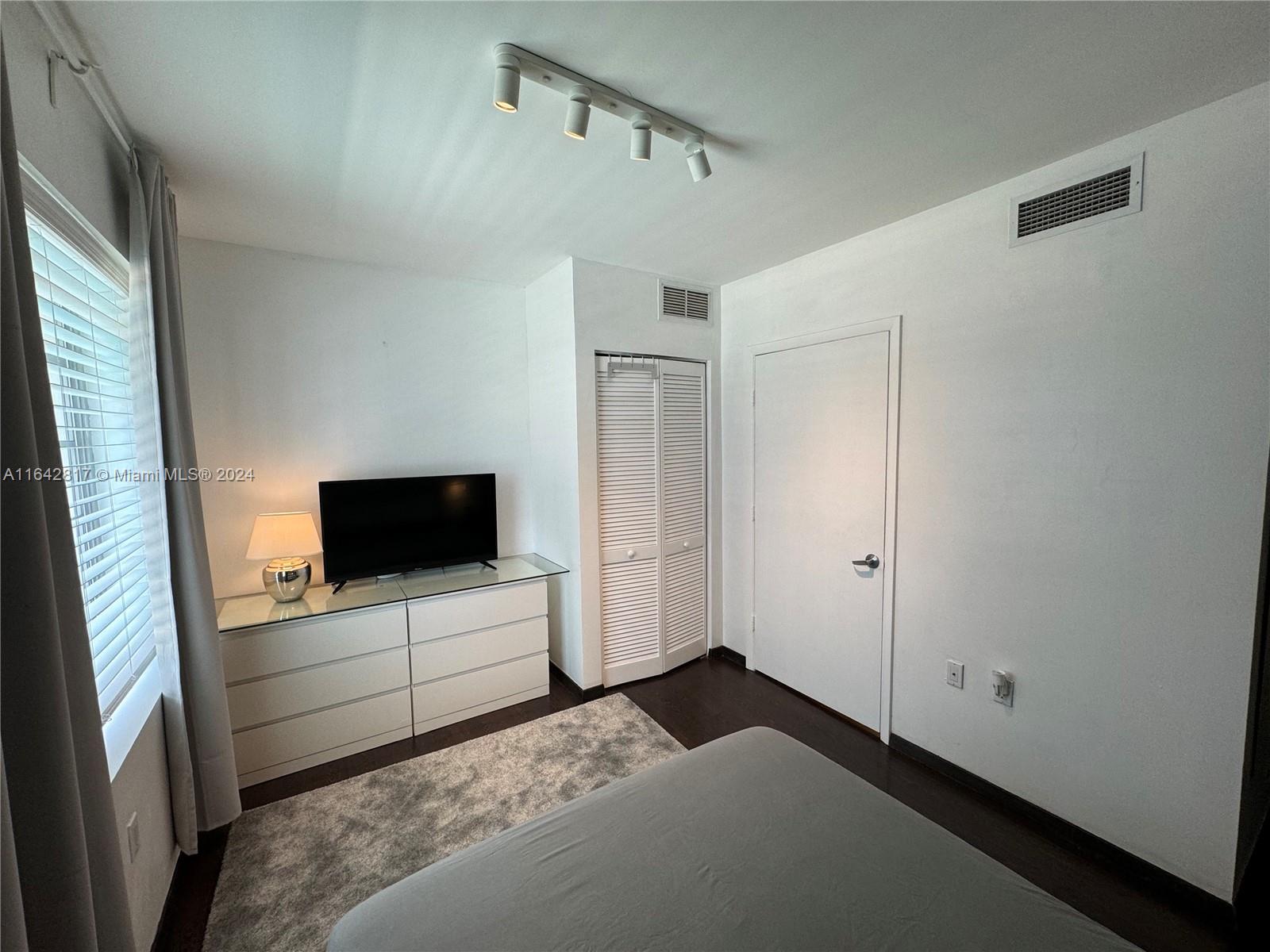 ARTECITY GOVERNOR CONDO - Residential Lease