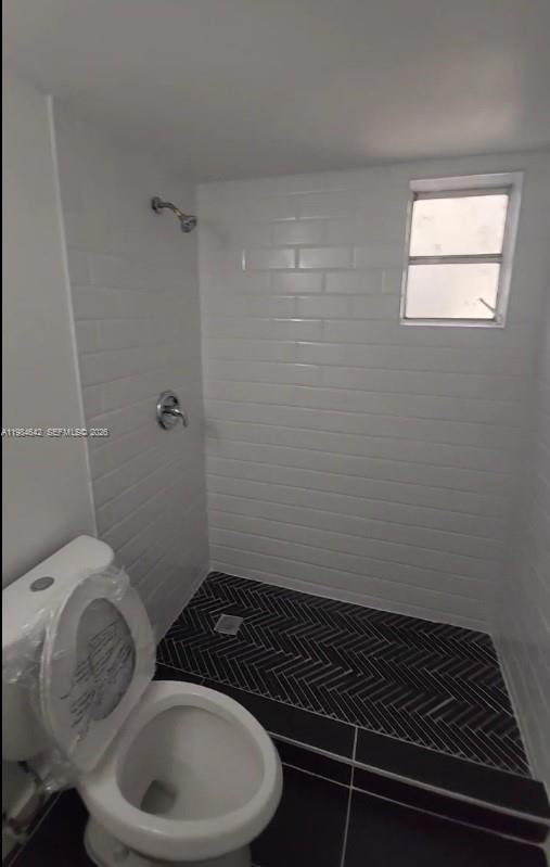 BISCAYNE GARDENS SEC A RE - Residential Lease