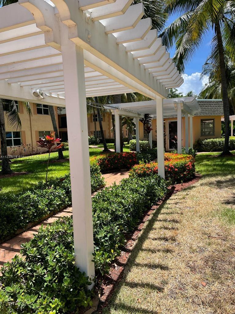 COCO CAY CONDO - Residential