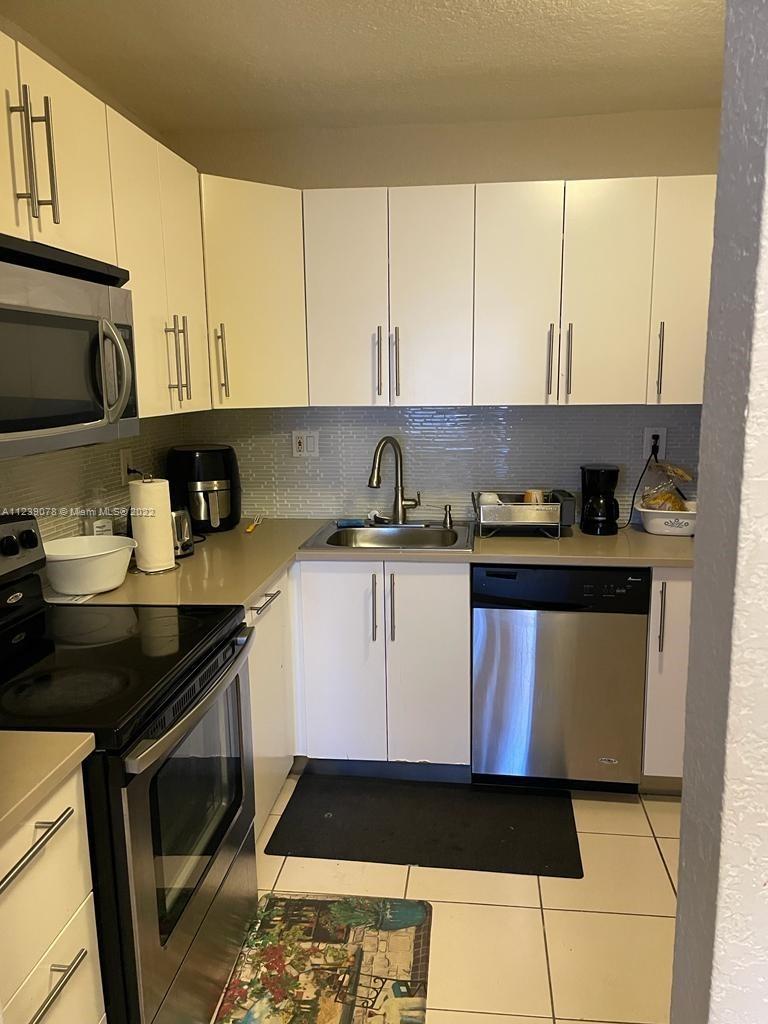 COCO CAY CONDO - Residential