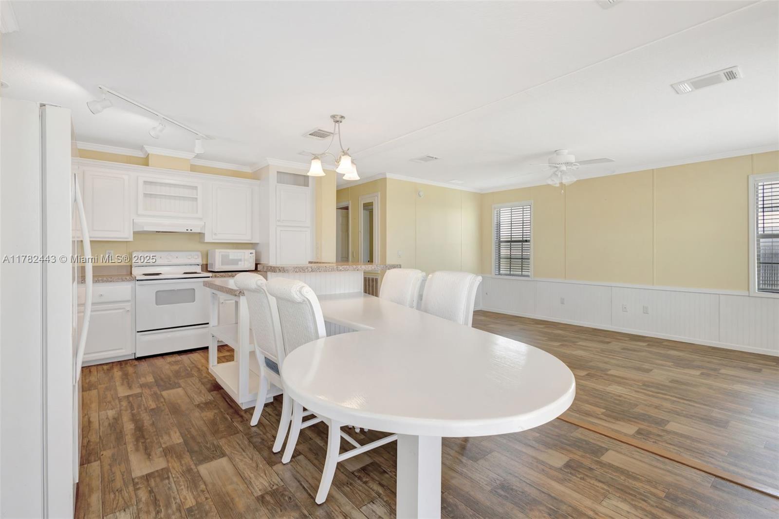 NORTHERN PINES MOBILE HOM - Residential
