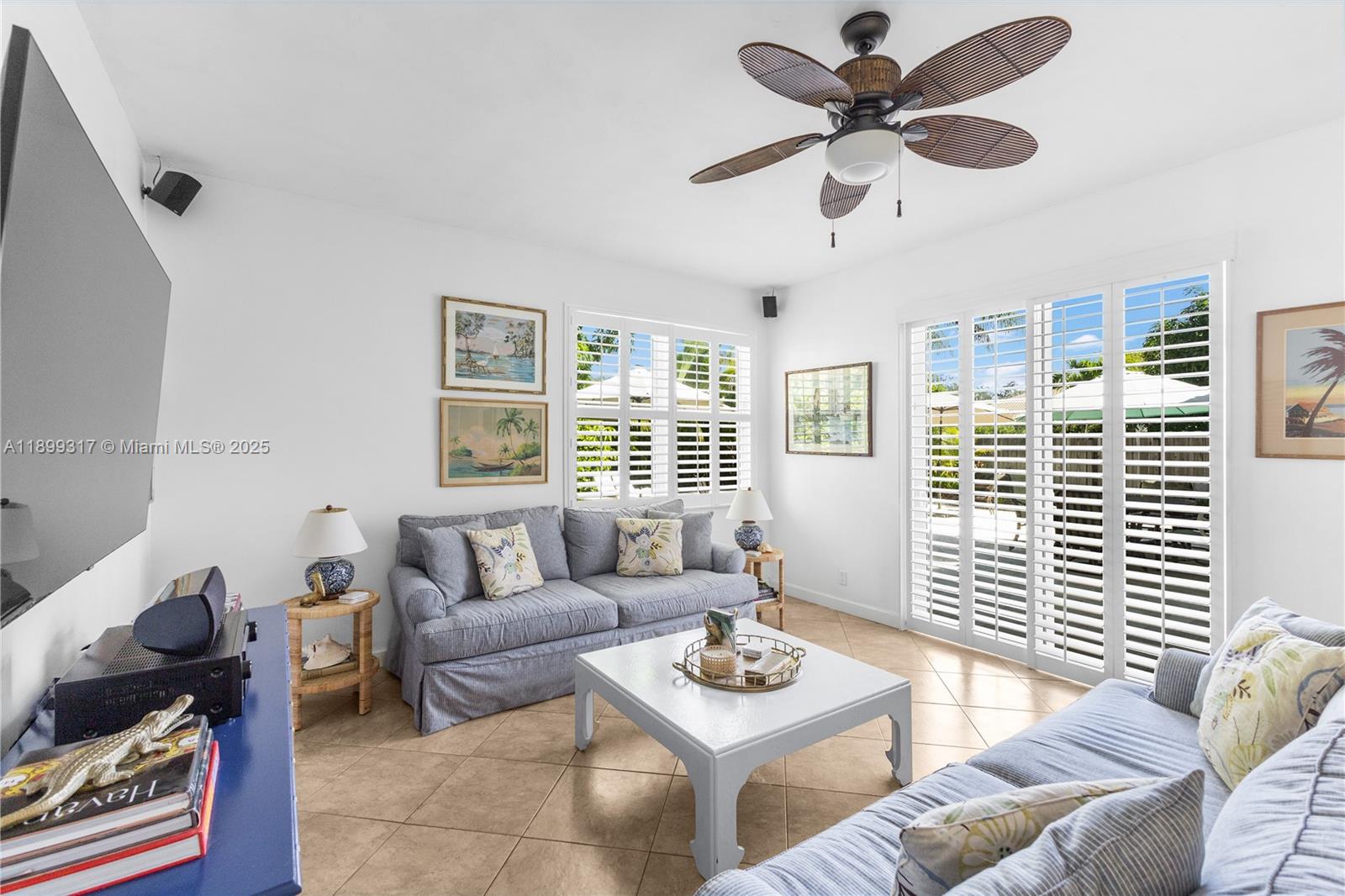 EMBASSY LAKES - Residential