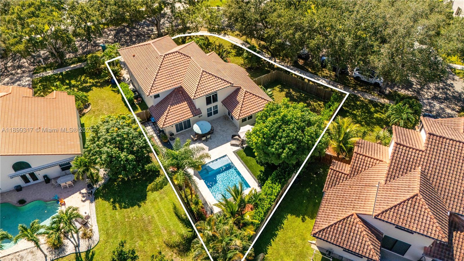 EMBASSY LAKES - Residential