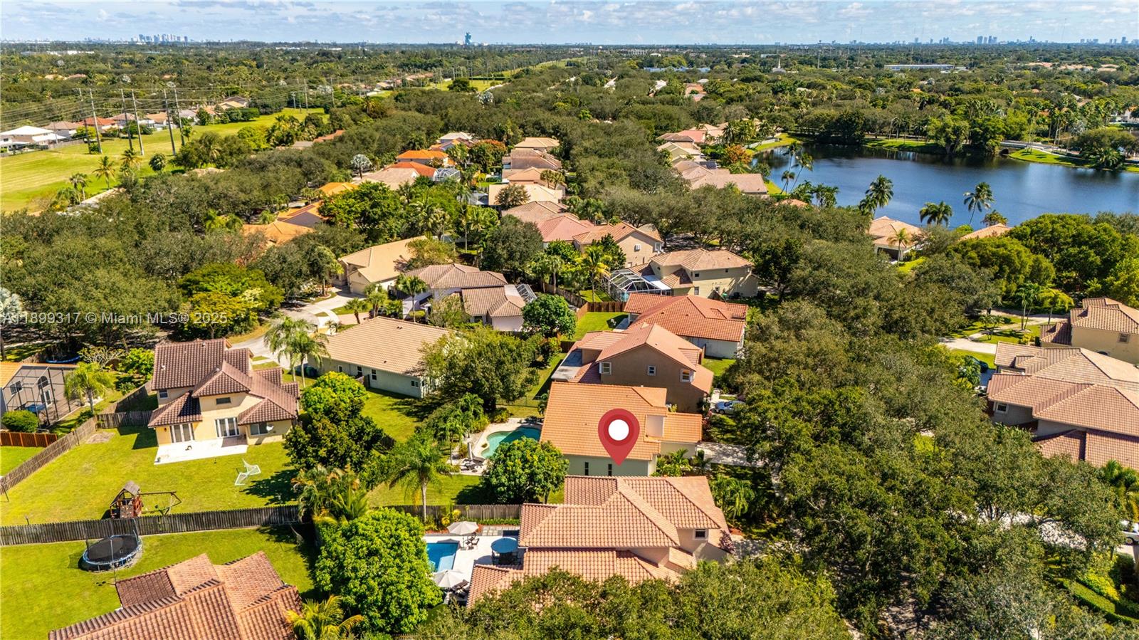 EMBASSY LAKES - Residential