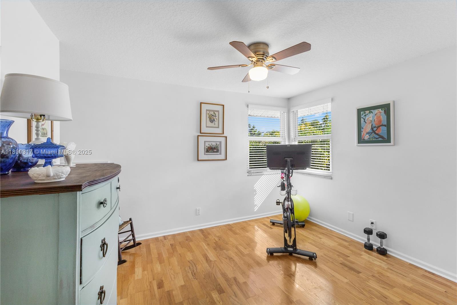 EMBASSY LAKES - Residential