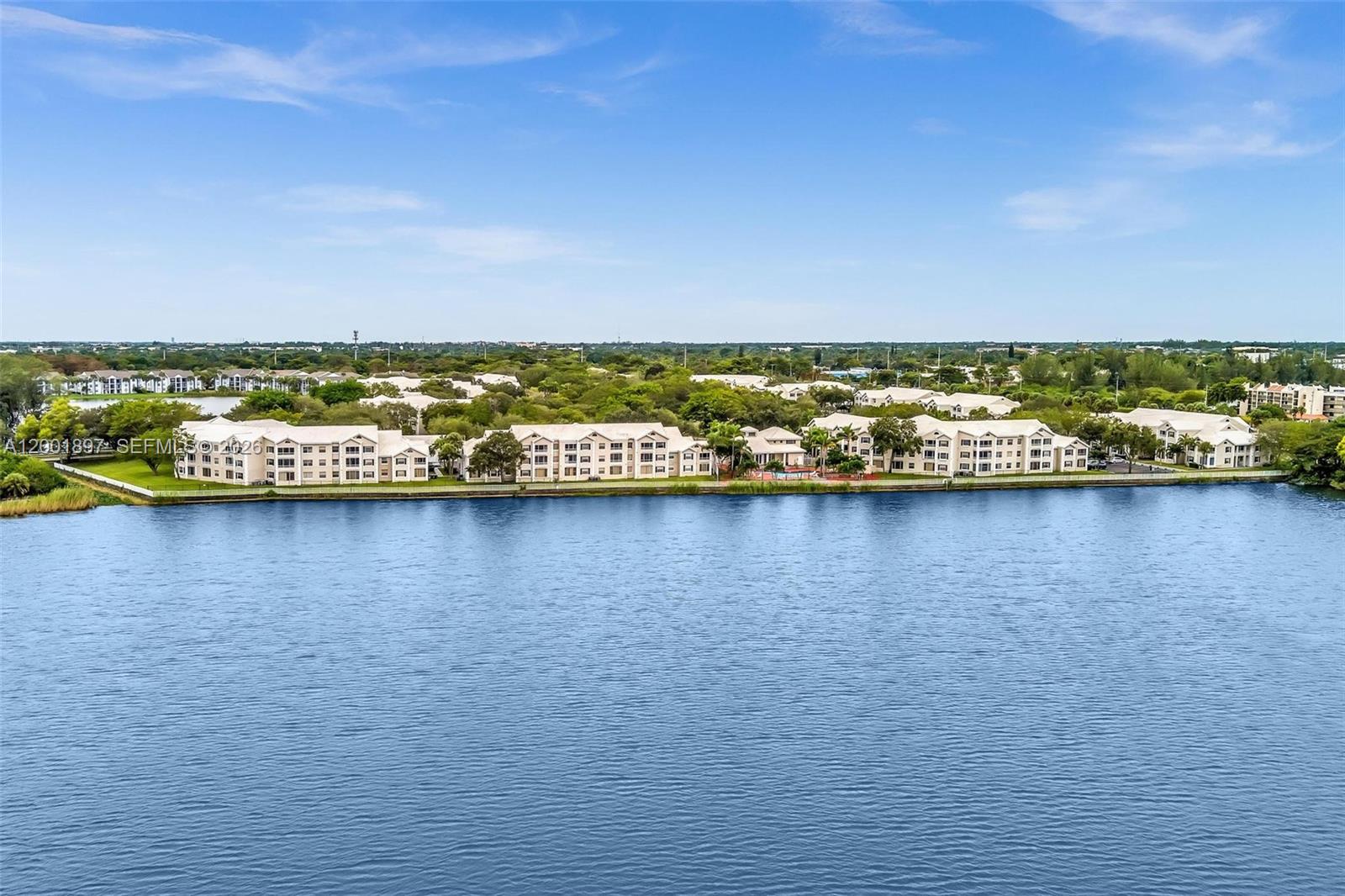 LAKEVIEW CLUB CONDO - Residential Lease