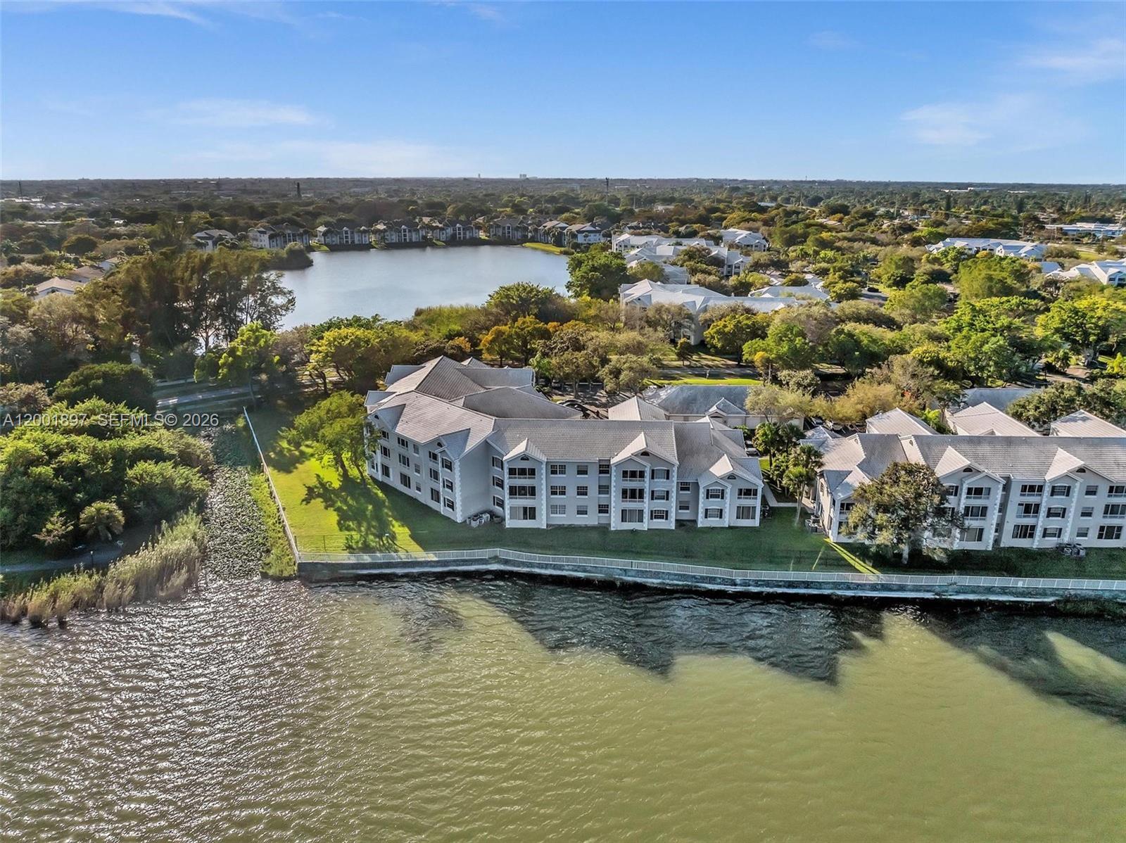 LAKEVIEW CLUB CONDO - Residential Lease