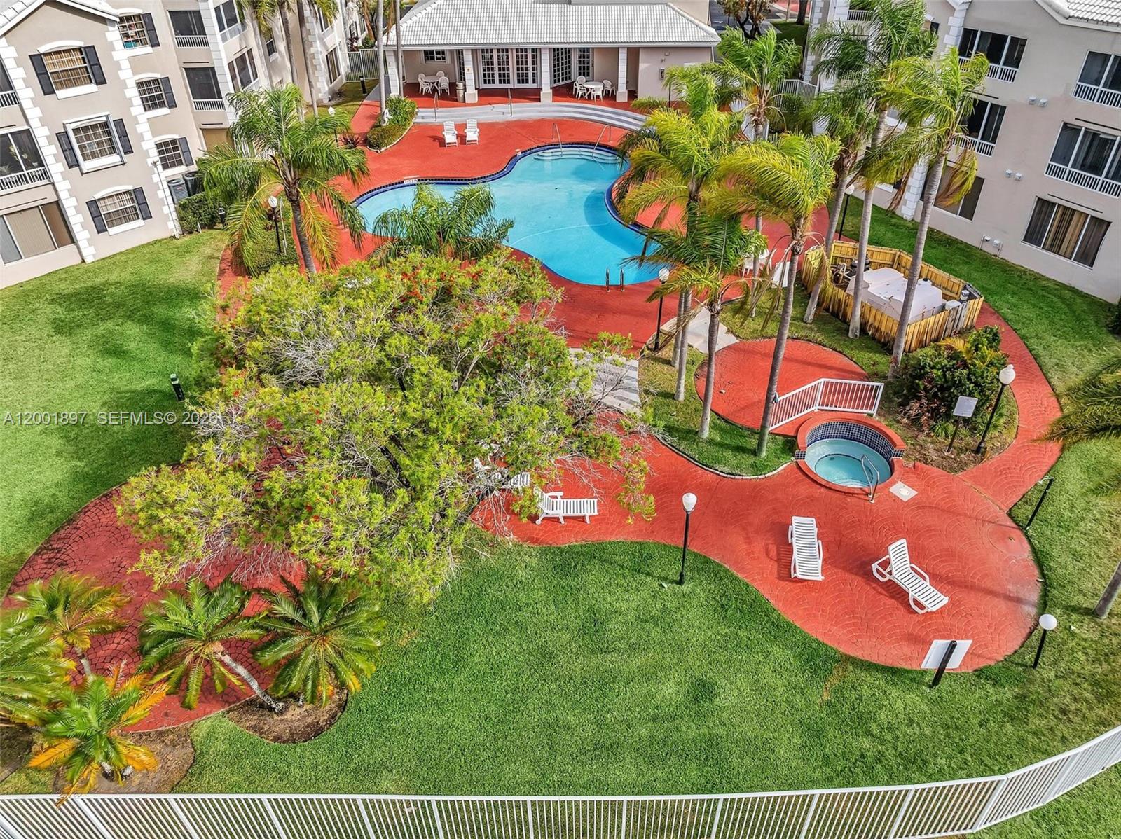 LAKEVIEW CLUB CONDO - Residential Lease