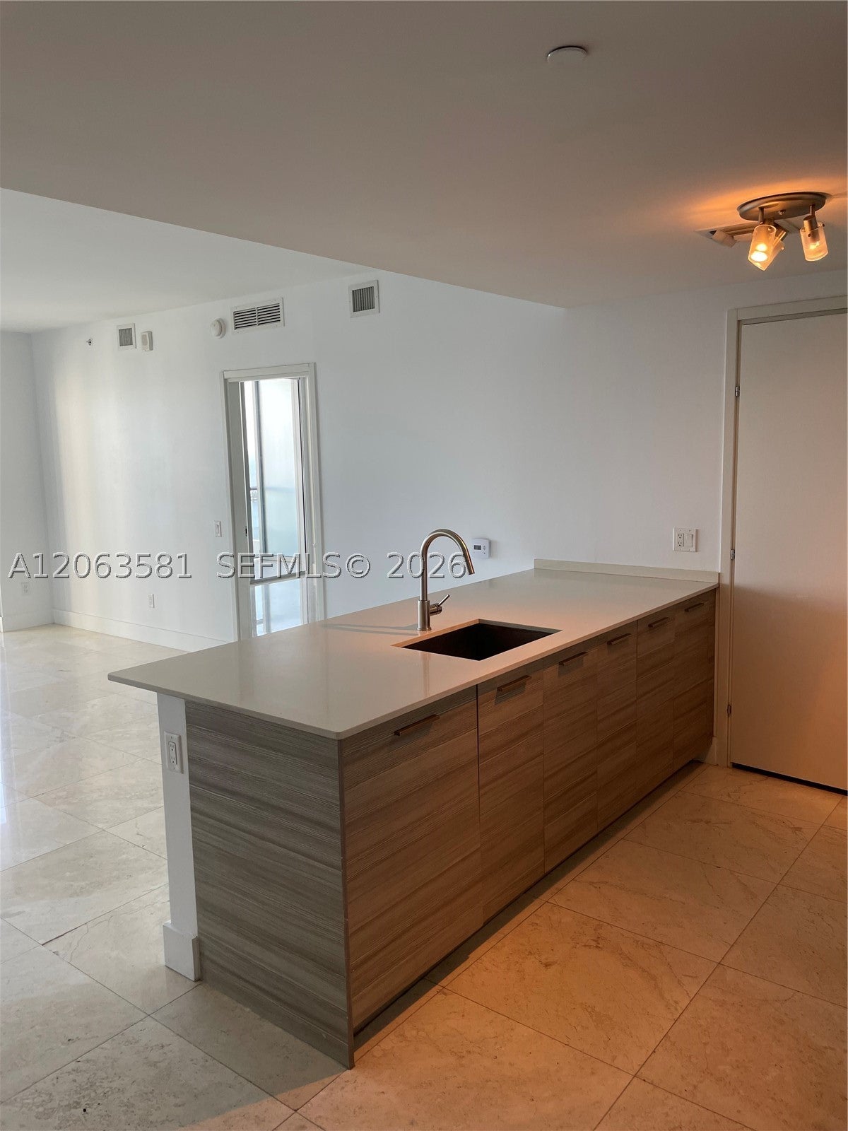 1300 Brickell Bay Dr 3204