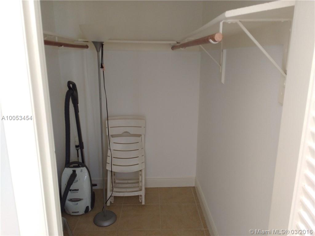 Ashleigh House Condo - Residential Lease