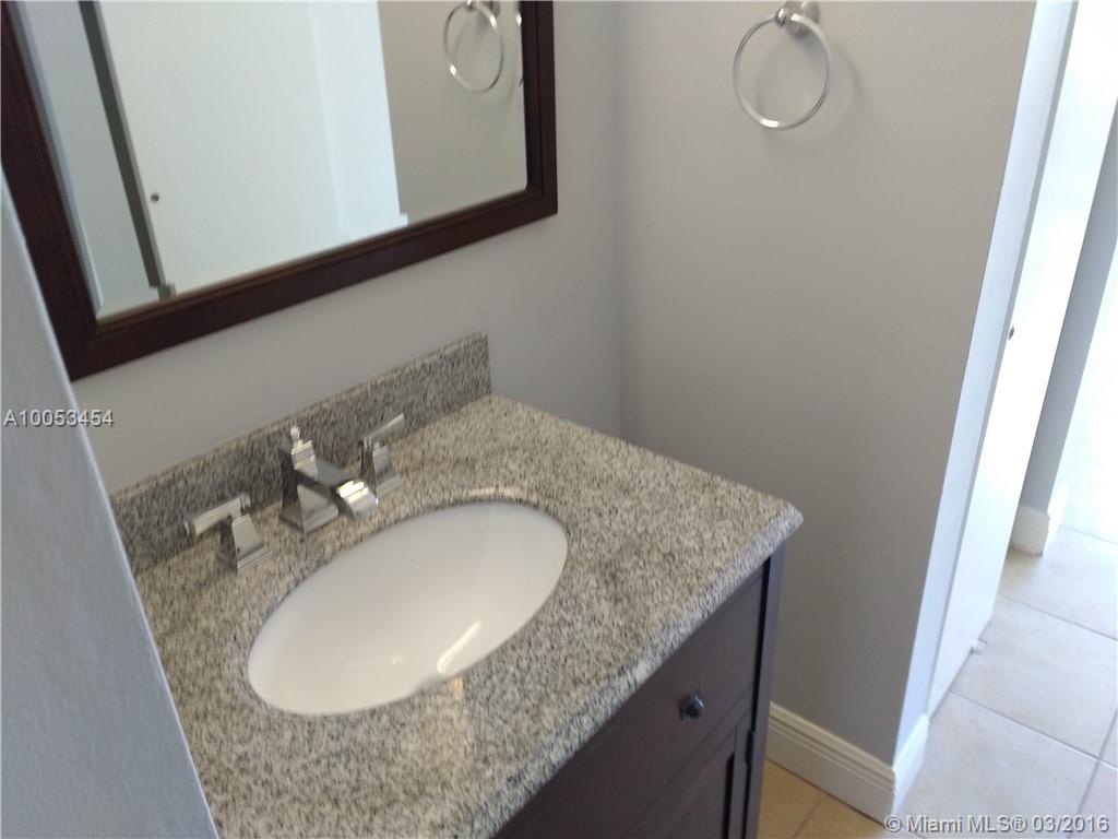 Ashleigh House Condo - Residential Lease