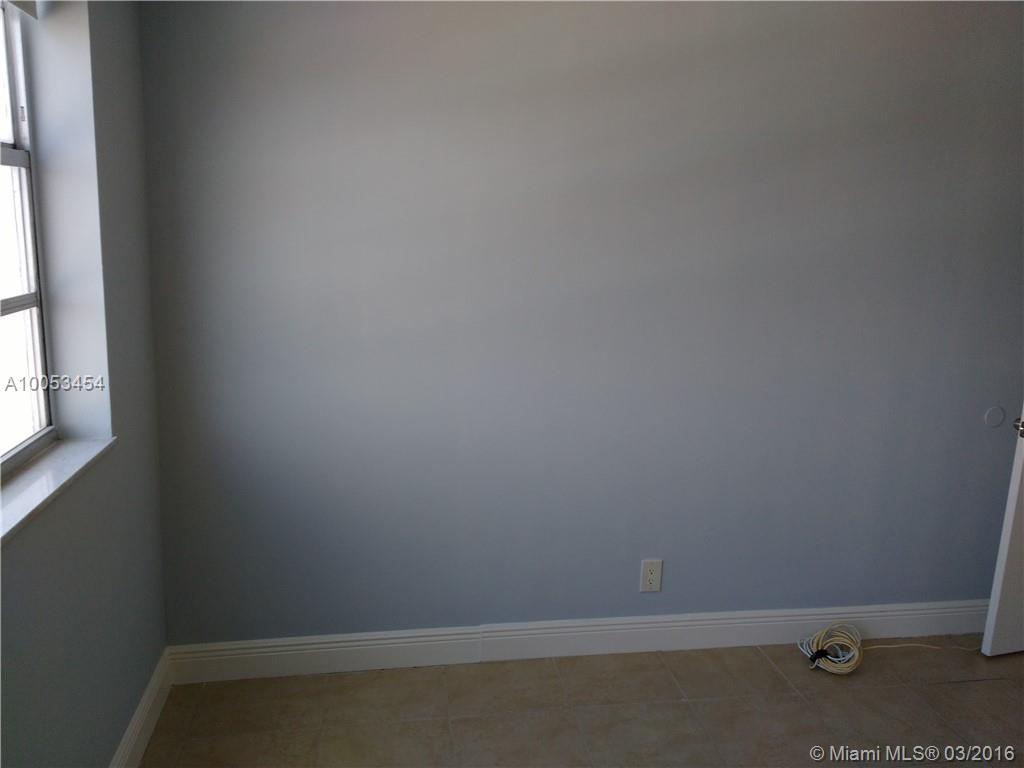 Ashleigh House Condo - Residential Lease