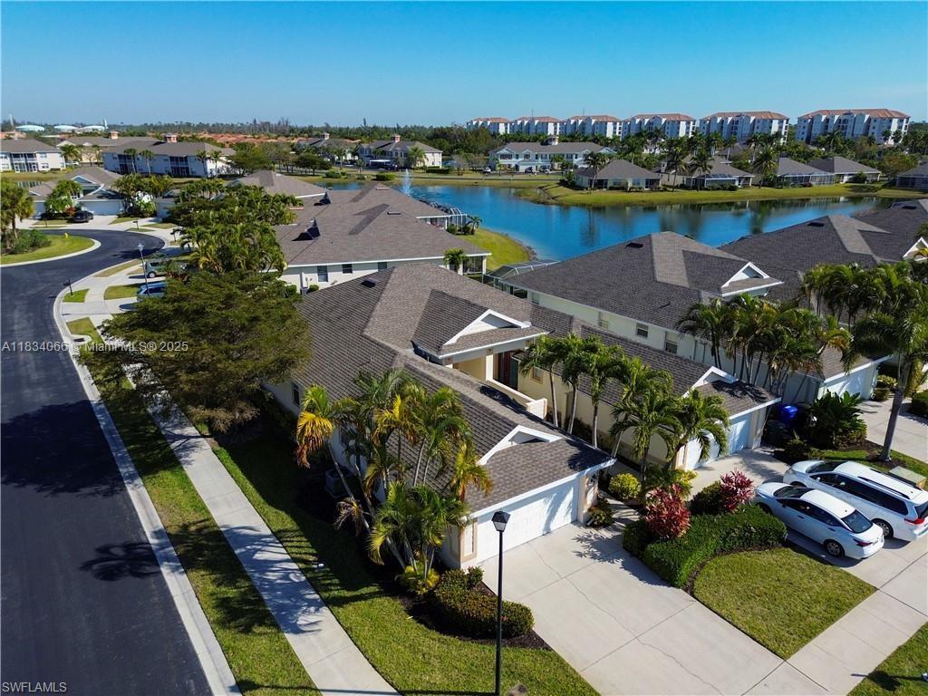 Beautiful 2 Bedroom 2 Bathroom plus den and 2 car garage villa in excelent community ,new floor,no carpet, Kitchen,bath, updated granite countertop and so much more.
A large soaking tub and walk in shower in primary bathroom and a screened-in lanai, perfect for relaxing and enjoying the beautiful Florida weather and a community exercise room,pool , tennis. this villa offers both
conveniently located near top shopping destinations like supermarkets, close schools, and major highways including I-75W. AND Colonial Blvd.
HOA Approval Required. Applicants must have good credit and make 3x the rent. Small dogs are welcome with non-refundable pet fee. Schedule your showing today and make this peaceful villa your next home
Gated community and lots of amenities