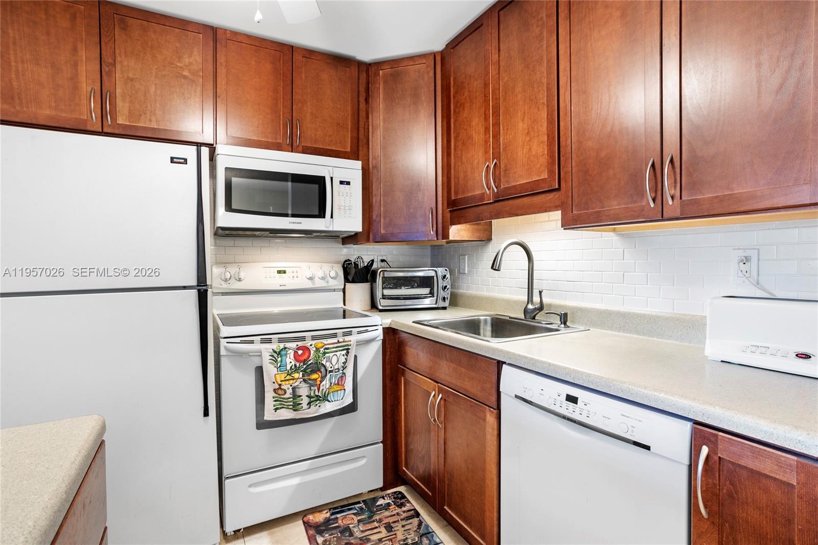 BEDFORD CONDO - Residential