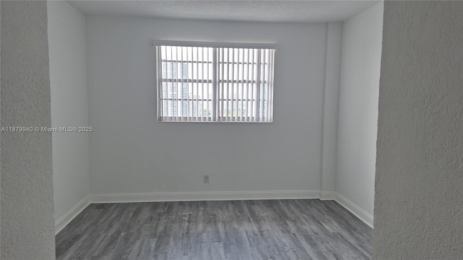 OCEANVIEW BUILDING A COND - Residential Lease