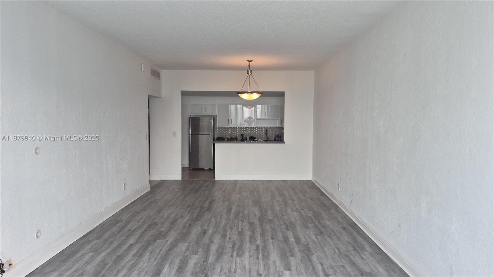 OCEANVIEW BUILDING A COND - Residential Lease