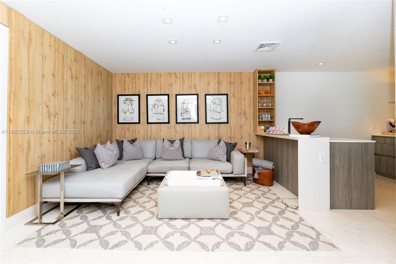 OCEANA KEY BISCAYNE CONDO - Residential Lease