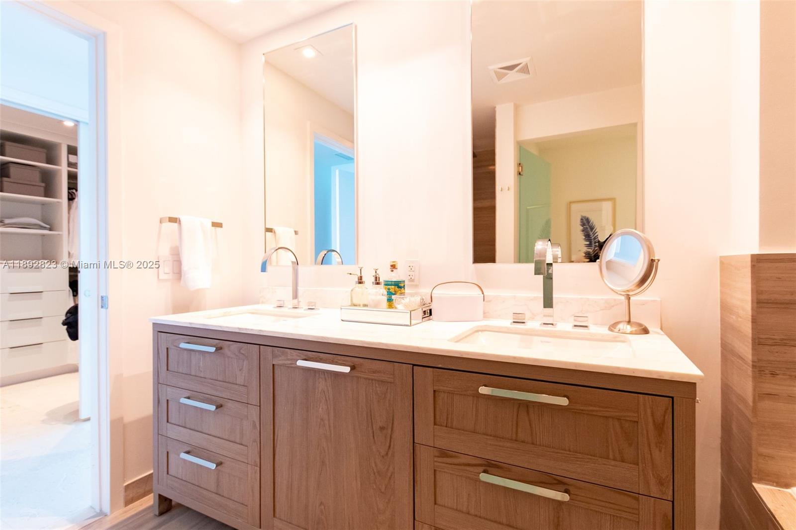 OCEANA KEY BISCAYNE CONDO - Residential Lease