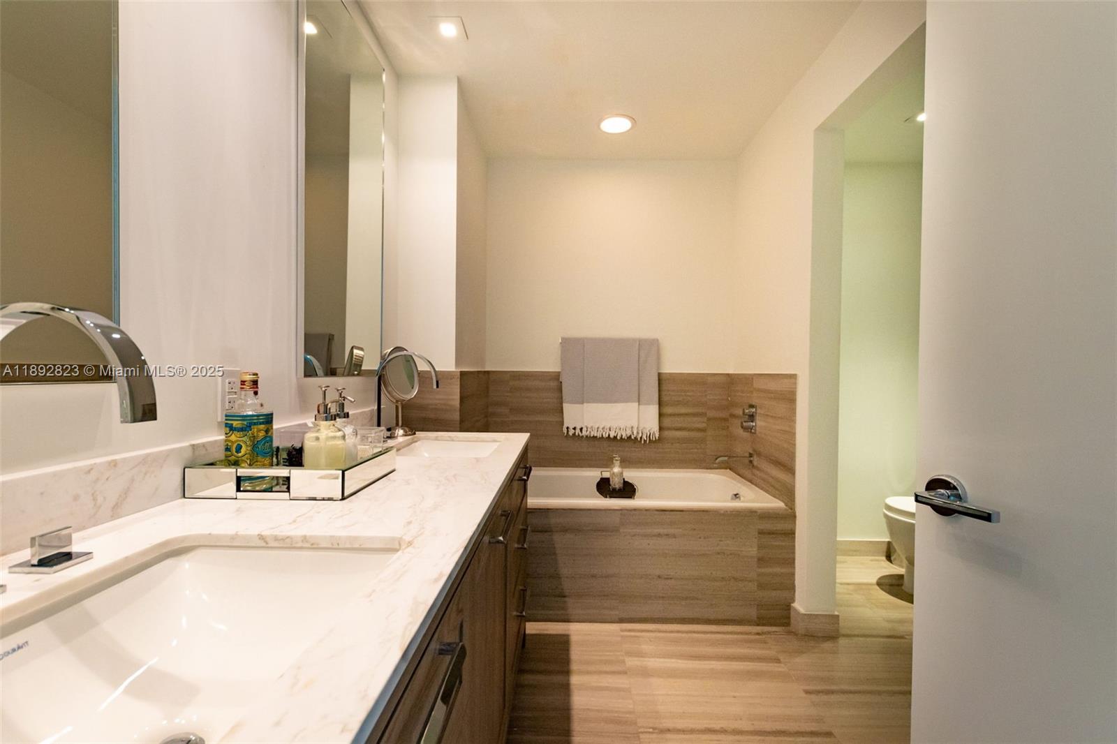 OCEANA KEY BISCAYNE CONDO - Residential Lease