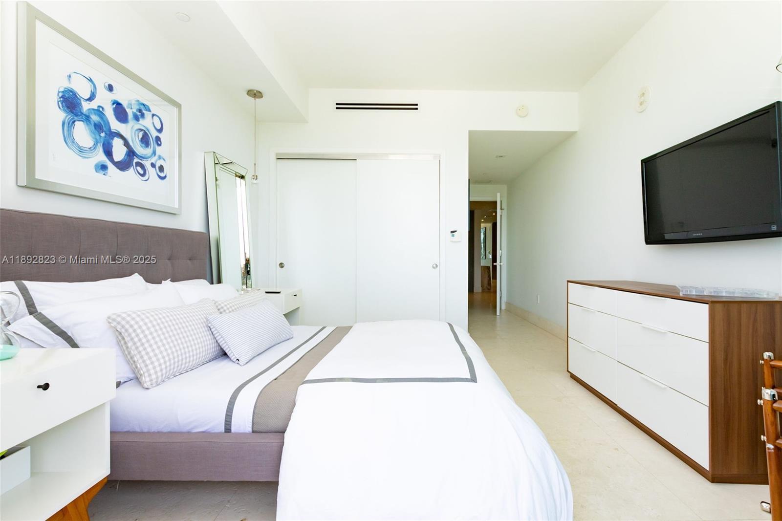OCEANA KEY BISCAYNE CONDO - Residential Lease