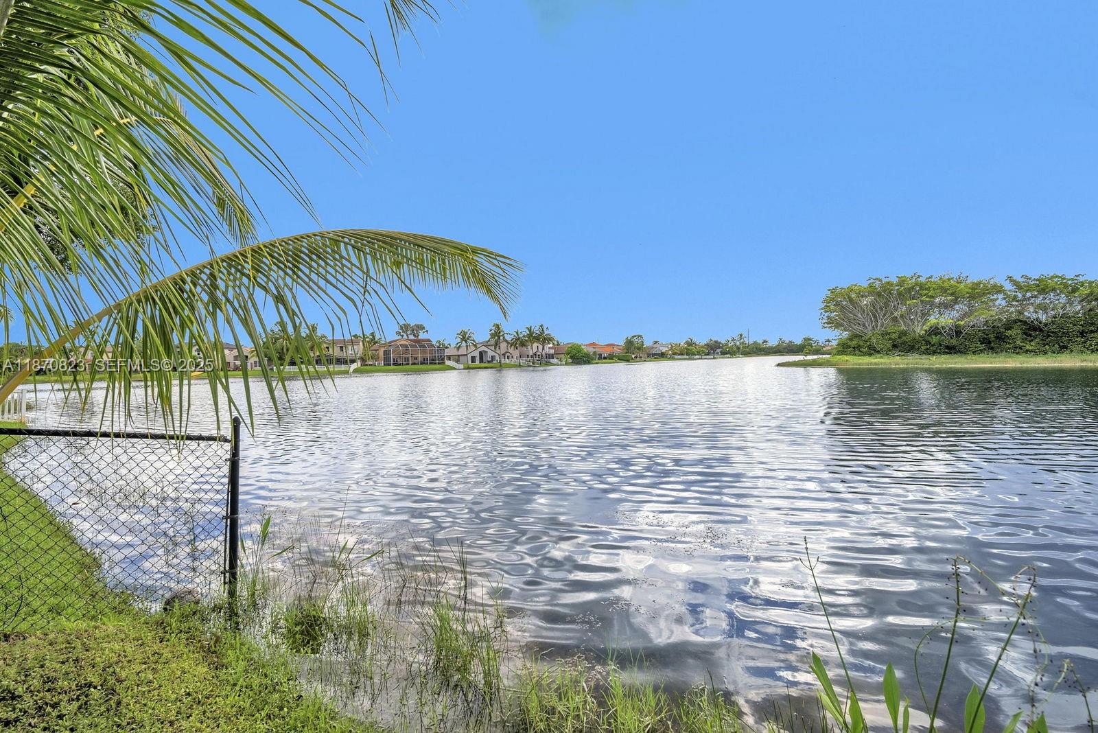 Silver Lakes Emerald Sound - Residential