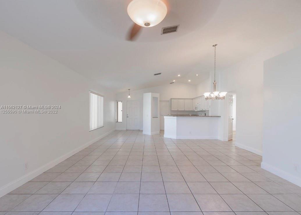 SECTORS 3 & 4 BOUNDARY PL - Residential Lease