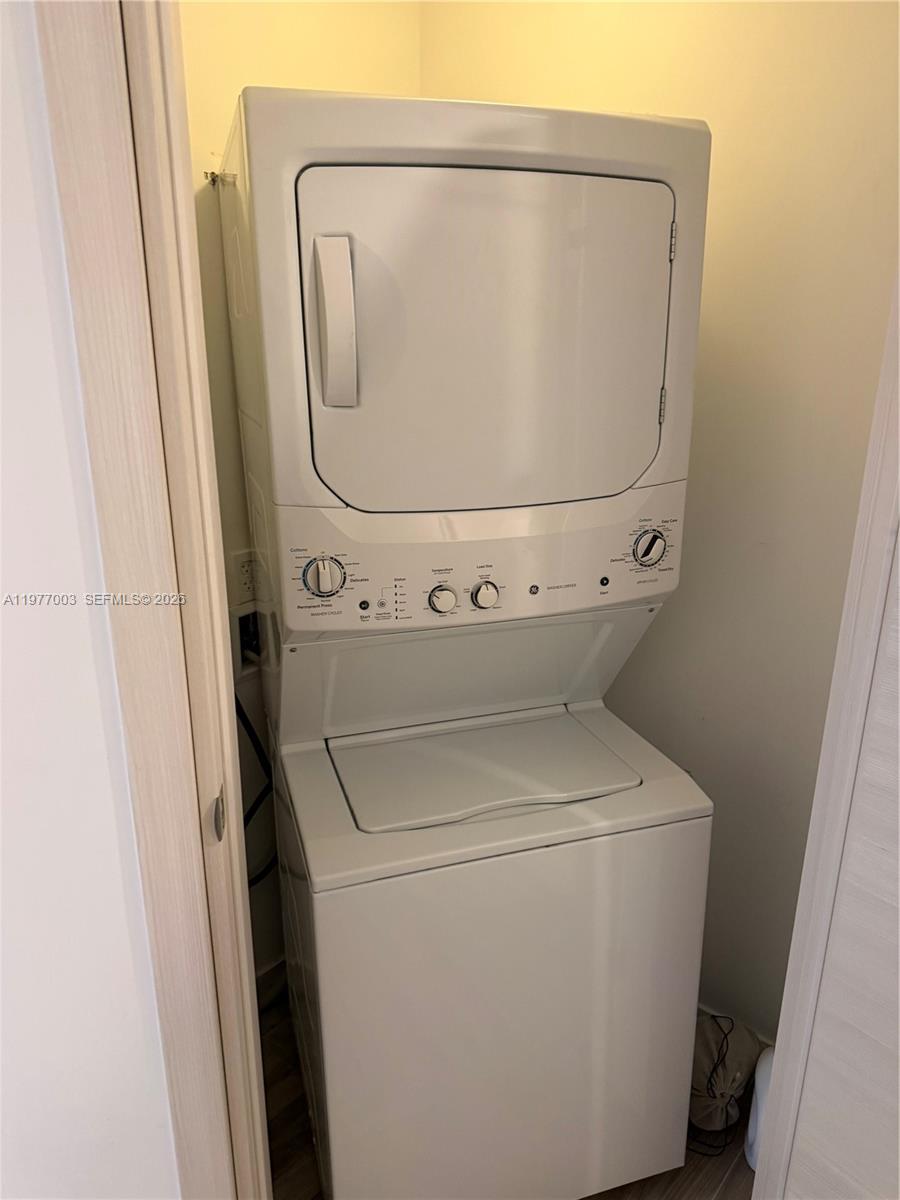 SLS LUX - Residential Lease