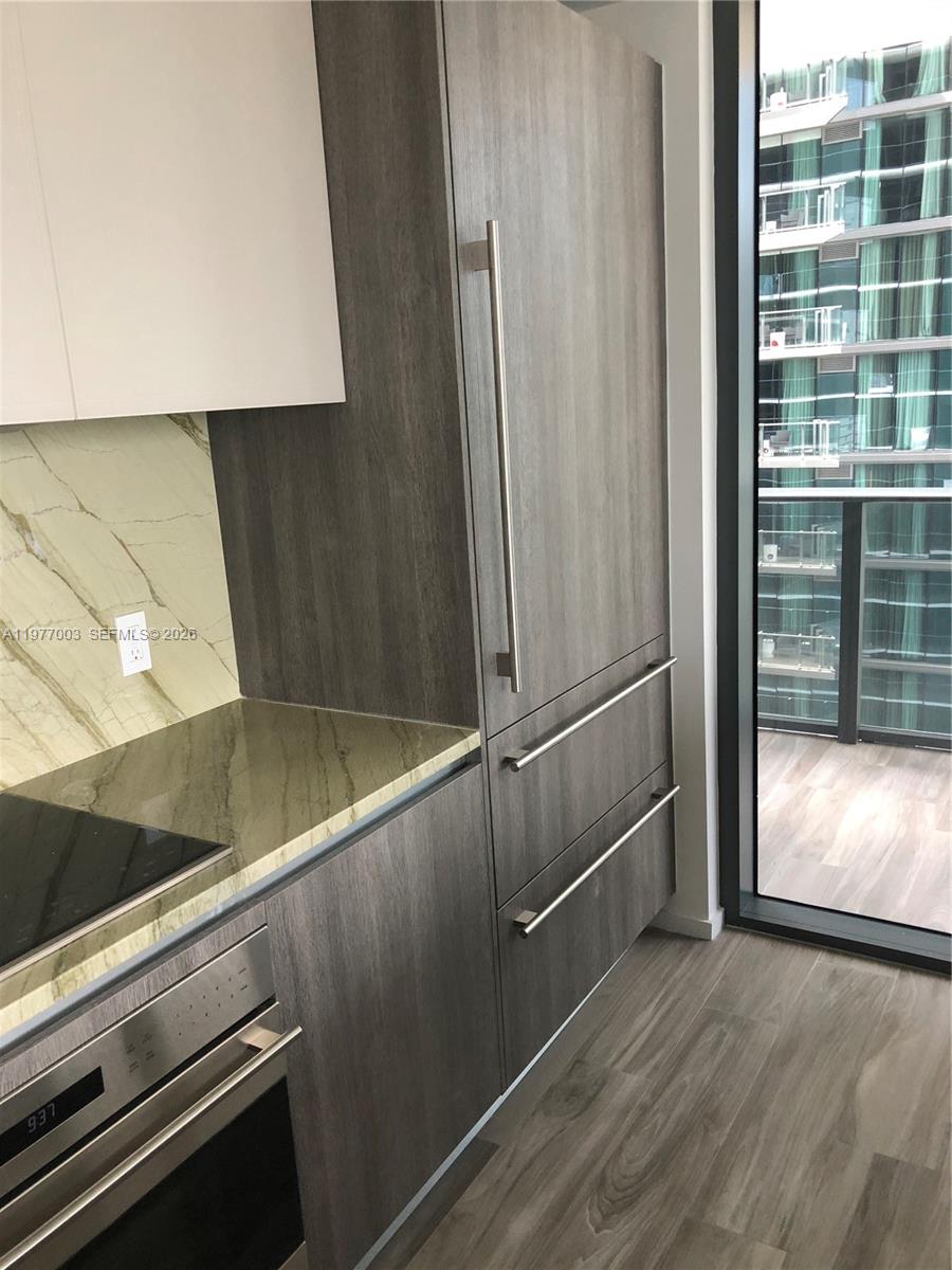 SLS LUX - Residential Lease