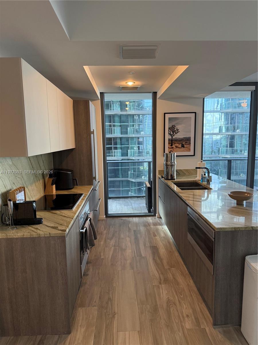 SLS LUX - Residential Lease