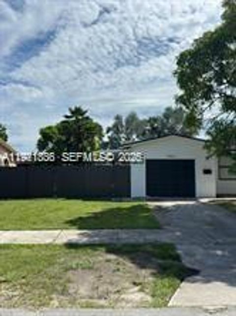 19823 SW 119th Ct Miami FL 33177
