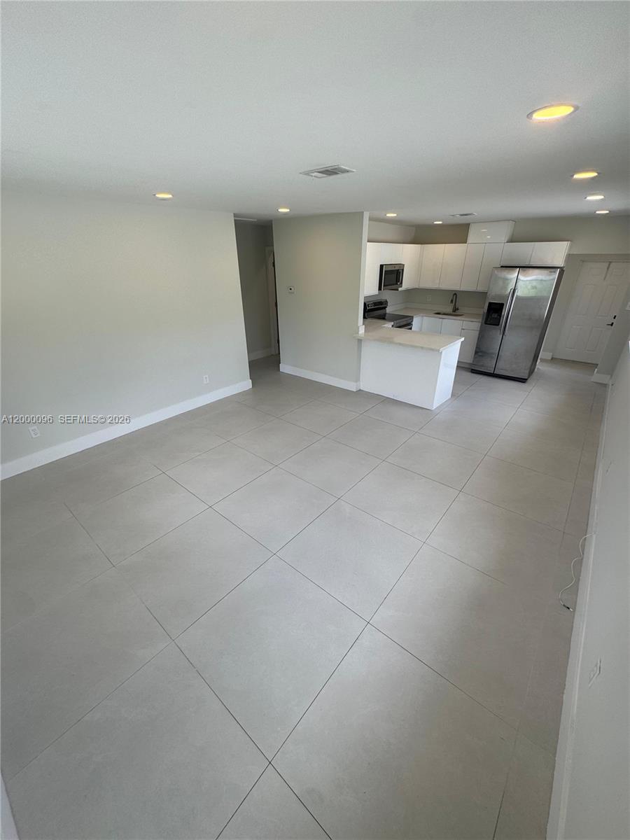 PINEWOOD PARK EXTENSION - Residential Income