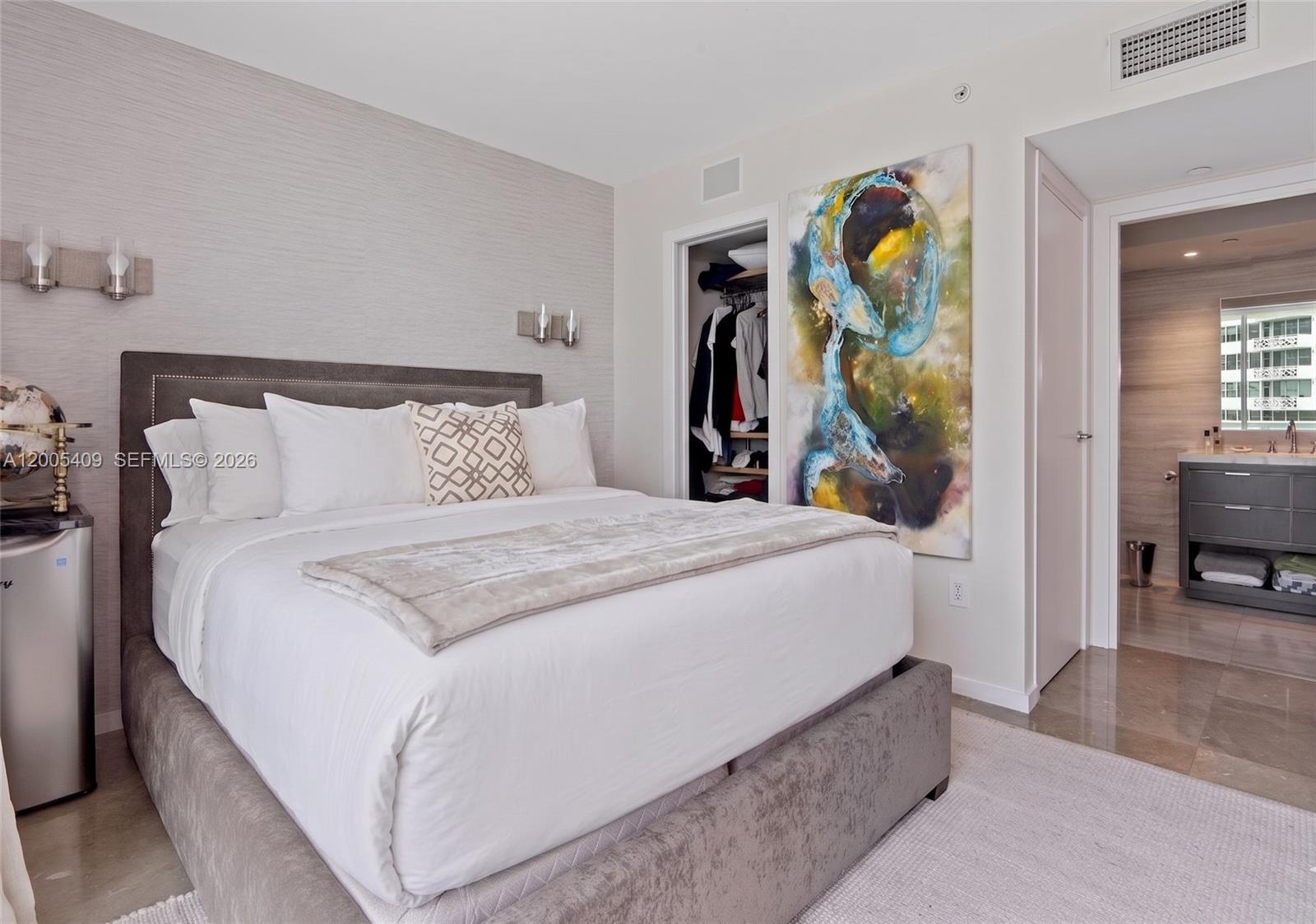 THE GRAND VENETIAN CONDO - Residential