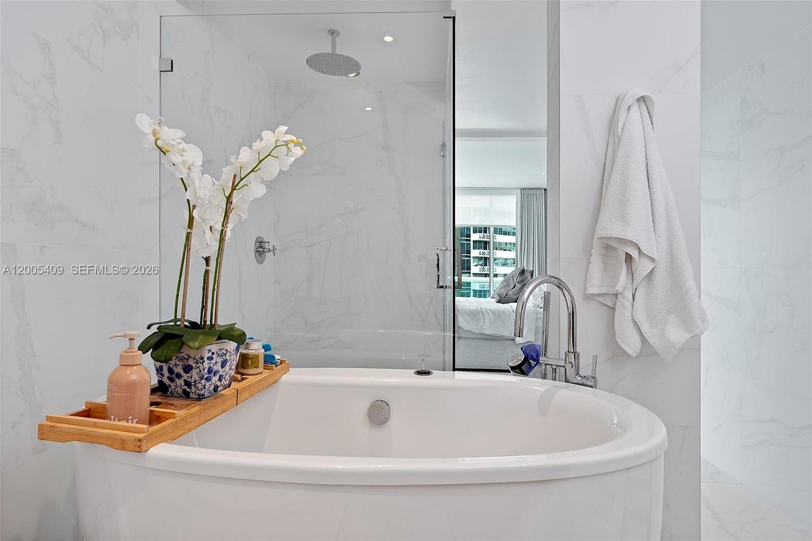 THE GRAND VENETIAN CONDO - Residential