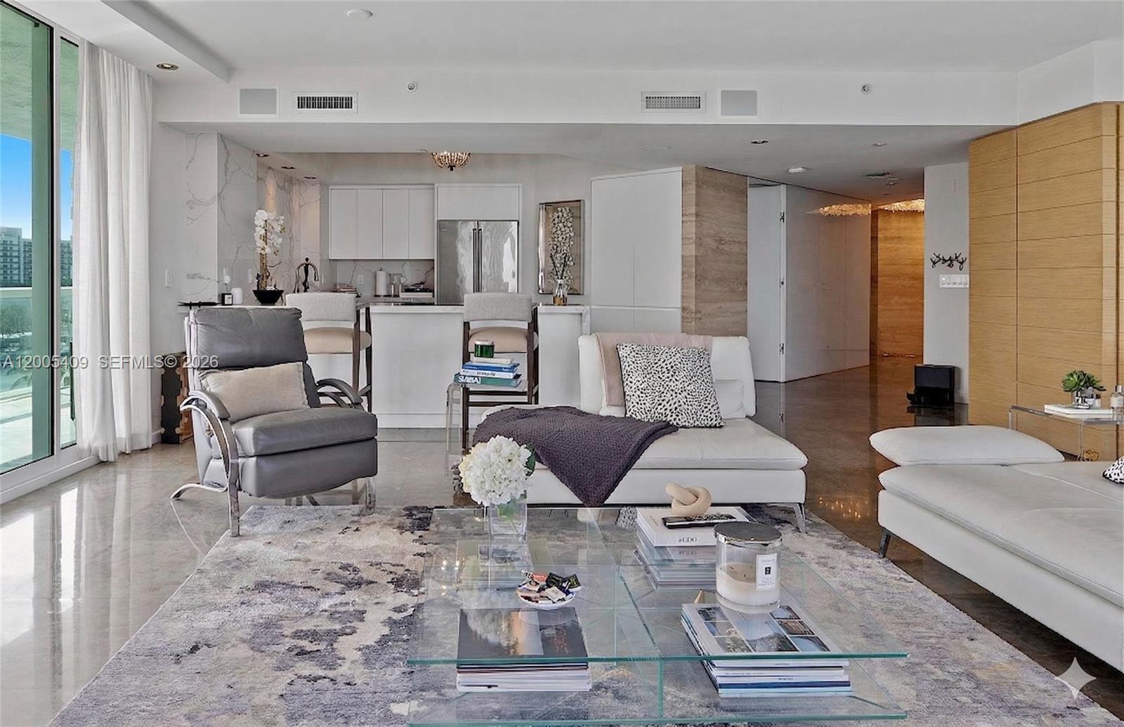 THE GRAND VENETIAN CONDO - Residential